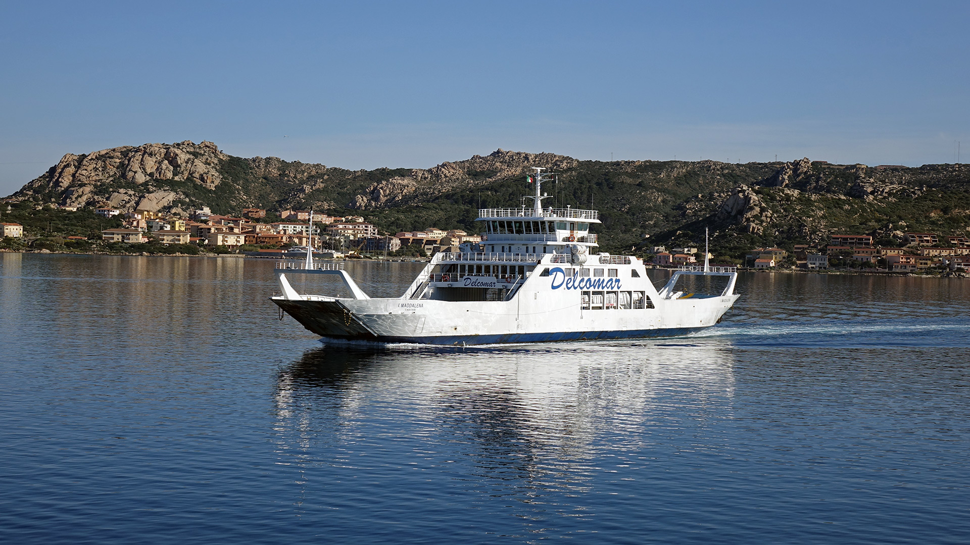 Traghetto Delcomar Palau La Maddalena